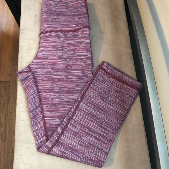 lululemon athletica Pants - Lululemon Wunder Under High Rise Crop size 4